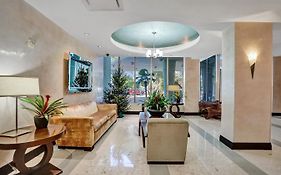 2Bd Condo Christmas Retreat Pool Beachside